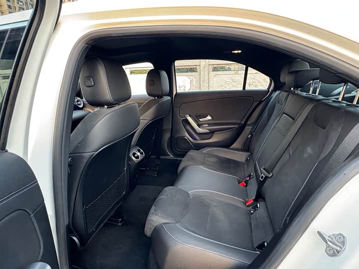 Фото 8 - Mercedes-Benz A-Class