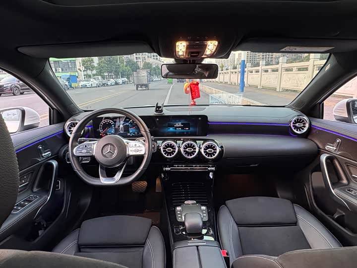 Фото 9 - Mercedes-Benz A-Class