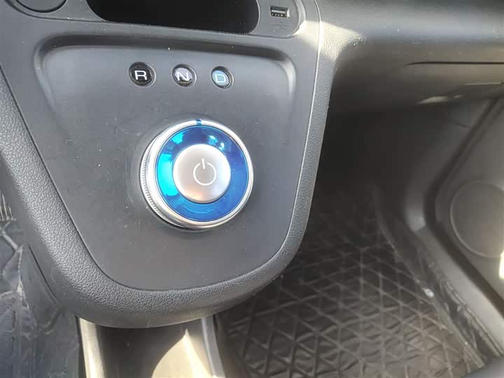 Фото 14 - Ora White Cat