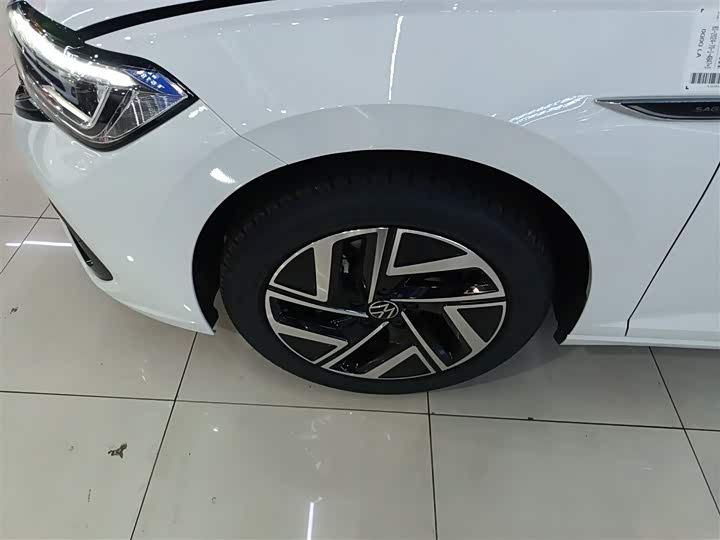 Фото 23 - Volkswagen Sagitar L