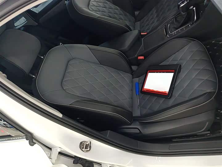 Фото 25 - Volkswagen Sagitar L