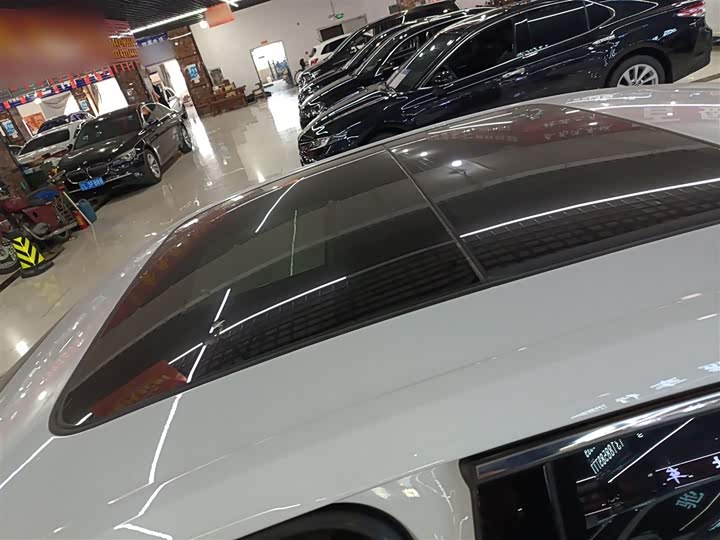 Фото 27 - Volkswagen Sagitar L