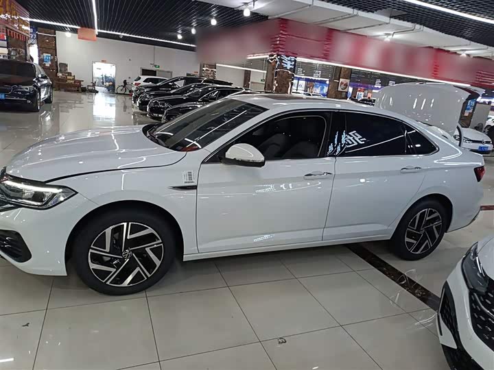 Фото 5 - Volkswagen Sagitar L