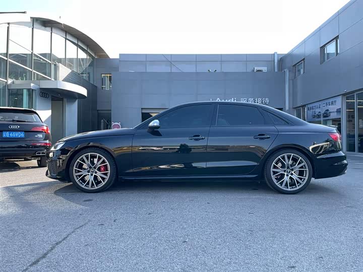 Фото 7 - Audi S4