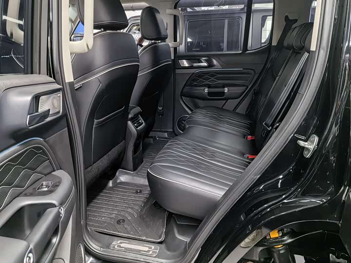 Фото 10 - Tank 300