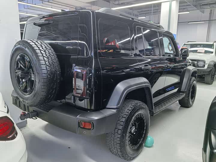 Фото 12 - Tank 300