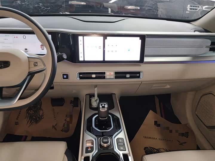 Фото 13 - Geely Icon