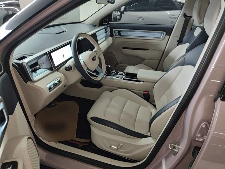 Фото 15 - Geely Icon