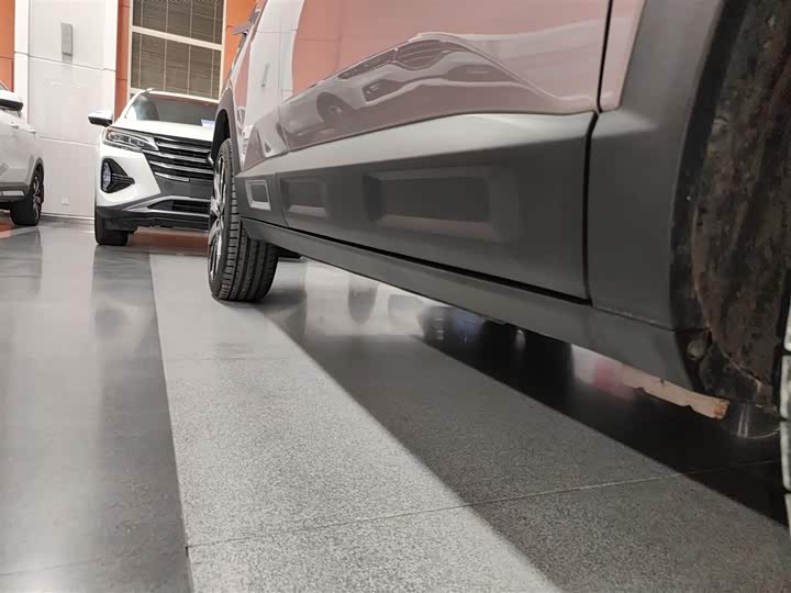 Фото 21 - Geely Icon