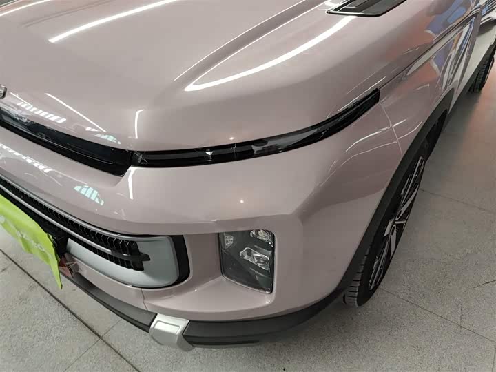 Фото 23 - Geely Icon