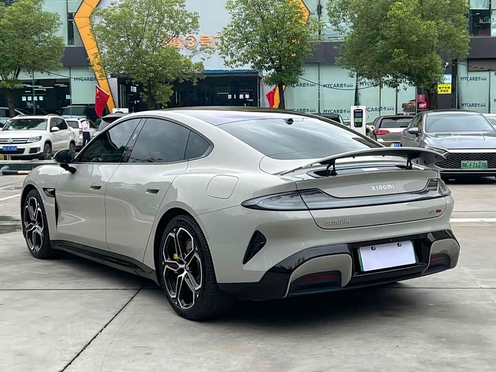 Фото 13 - Xiaomi SU7