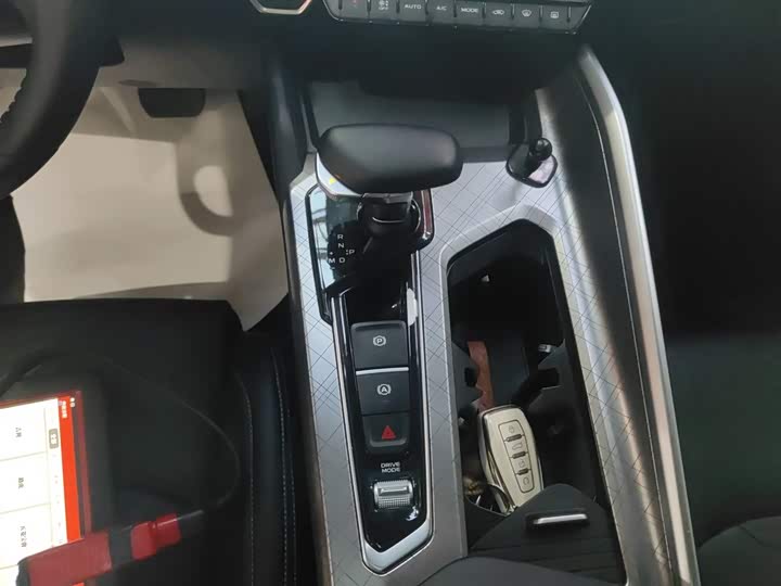 Фото 14 - Geely Preface