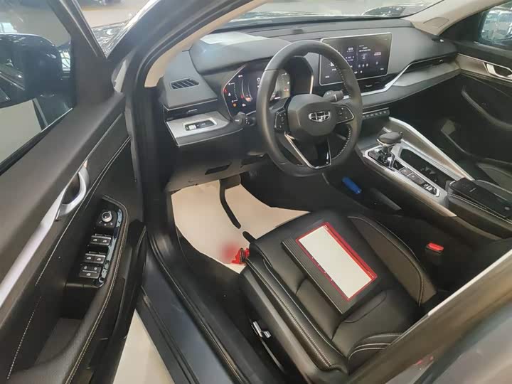 Фото 16 - Geely Preface