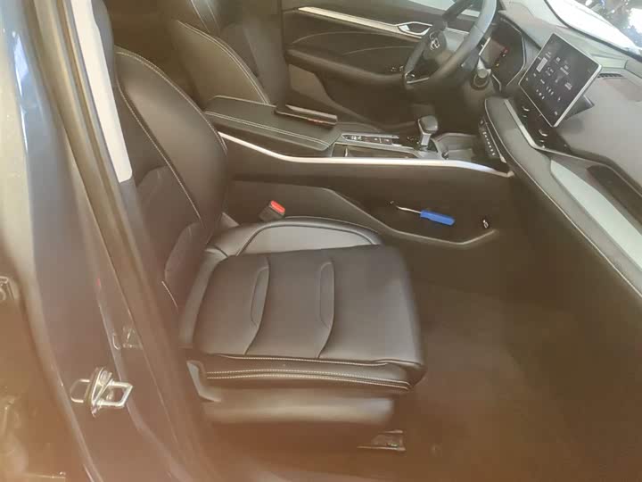 Фото 25 - Geely Preface