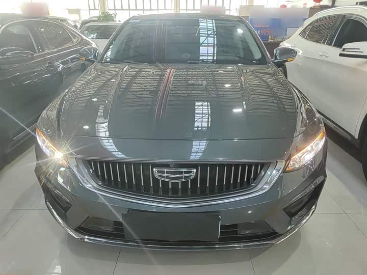 Фото 3 - Geely Preface