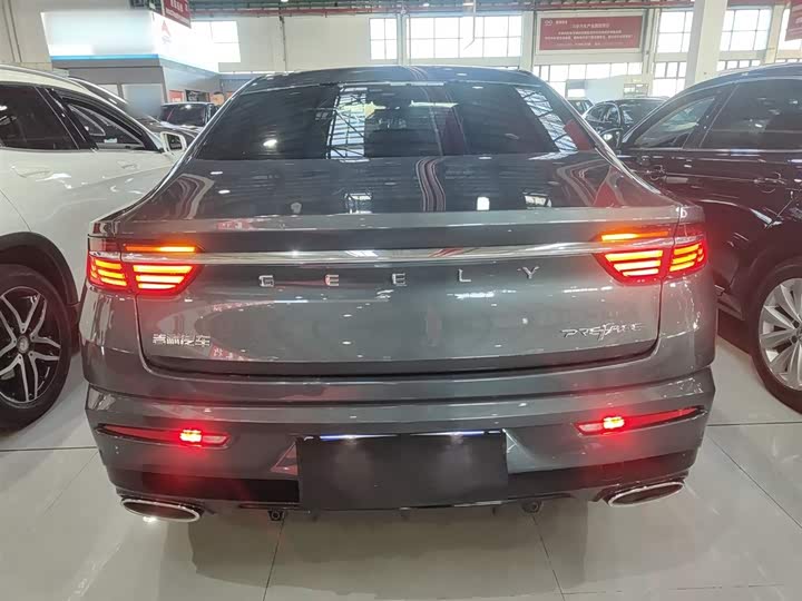 Фото 6 - Geely Preface