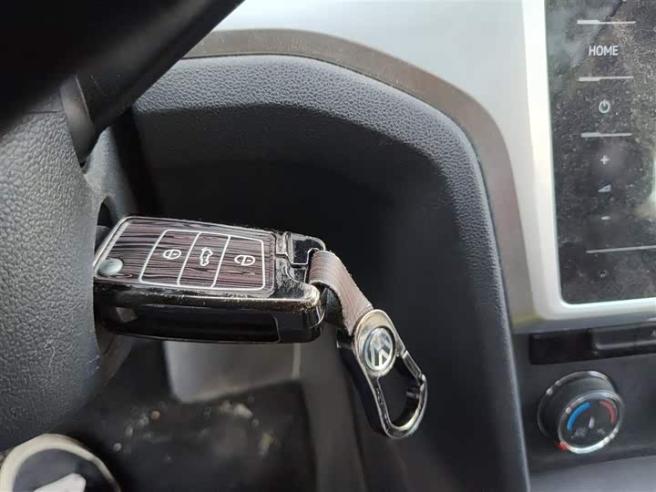 Фото 11 - Volkswagen Lamando L