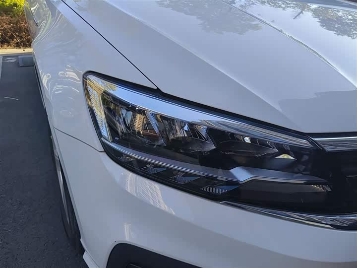 Фото 29 - Volkswagen Lamando L