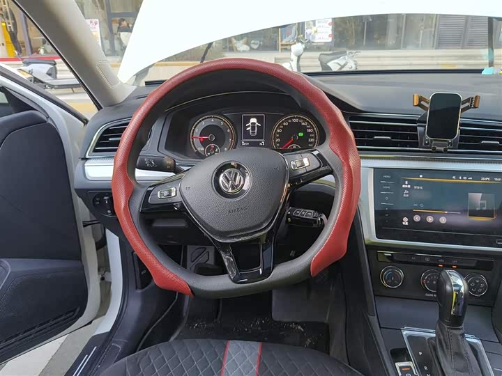 Фото 3 - Volkswagen Lamando L