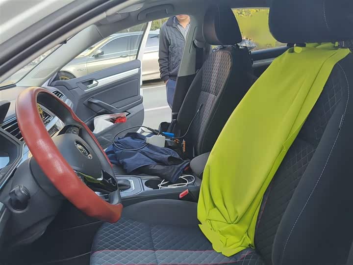 Фото 7 - Volkswagen Lamando L