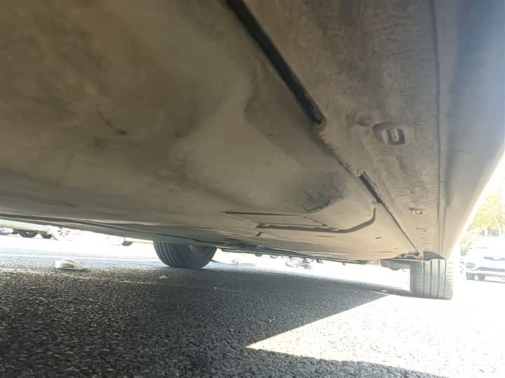 Фото 17 - Volkswagen Passat Hybrid