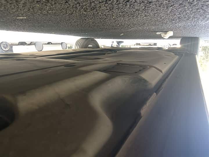 Фото 18 - Volkswagen Passat Hybrid