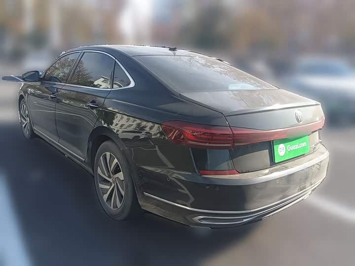 Фото 27 - Volkswagen Passat Hybrid