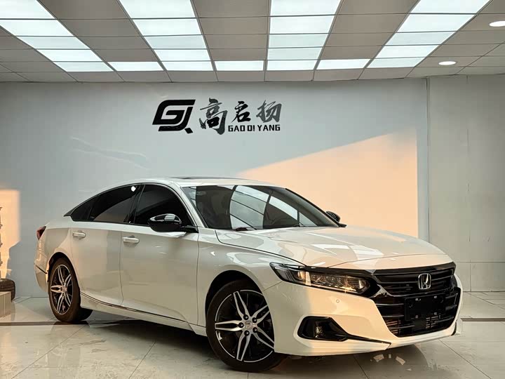 Фото 3 - Honda Accord