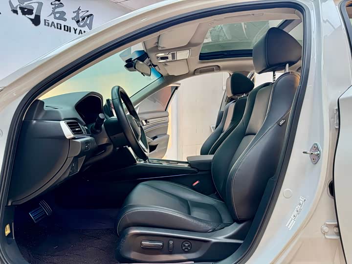 Фото 6 - Honda Accord