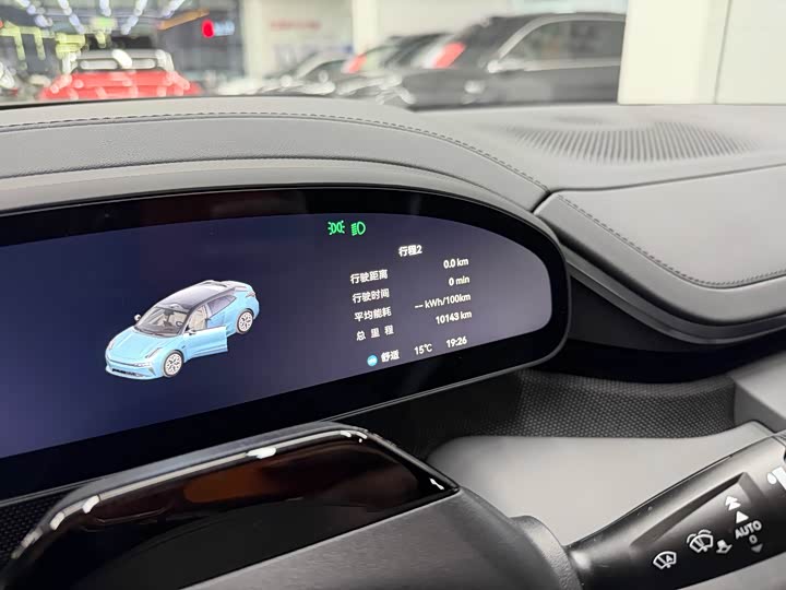 Фото 16 - Zeekr 001