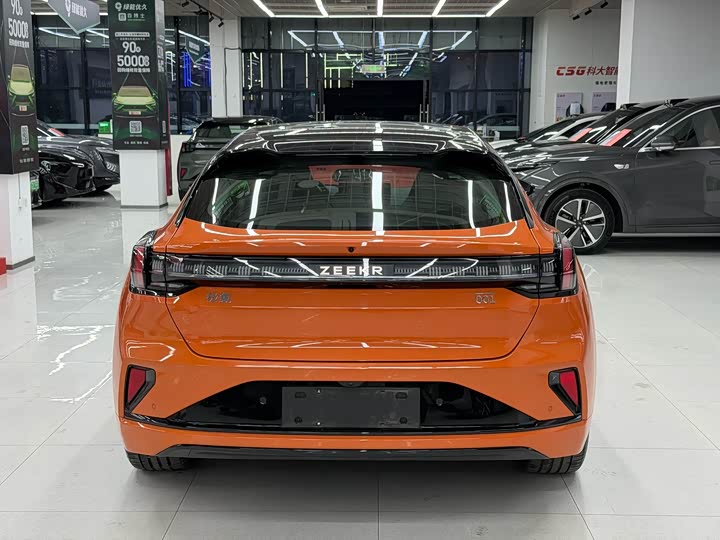 Фото 5 - Zeekr 001