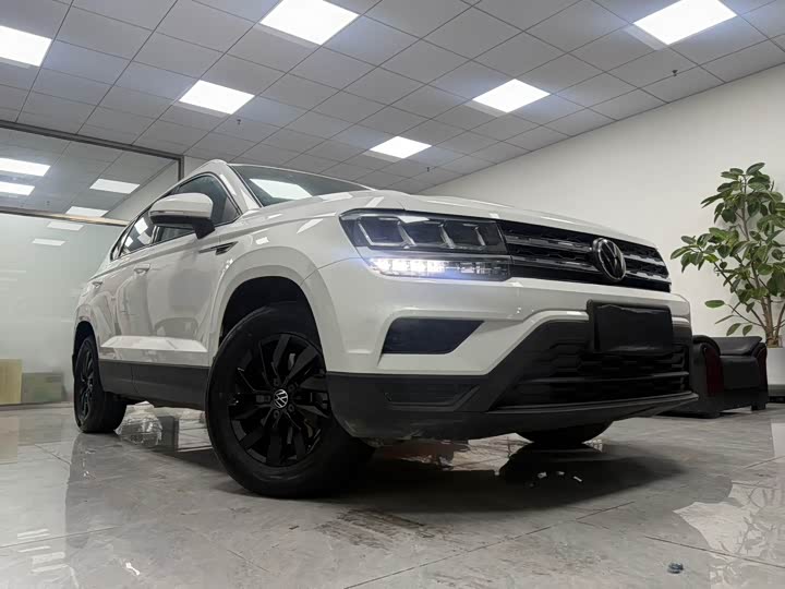 Фото 3 - Volkswagen Tharu