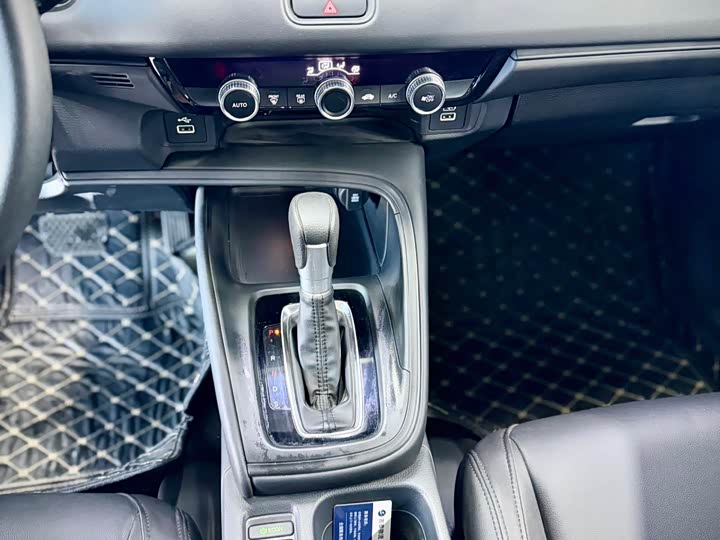 Фото 12 - Honda Vezel