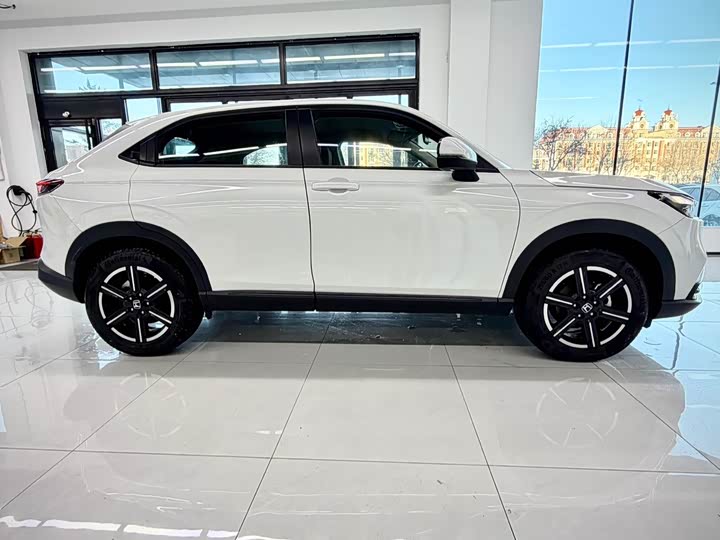 Фото 7 - Honda Vezel