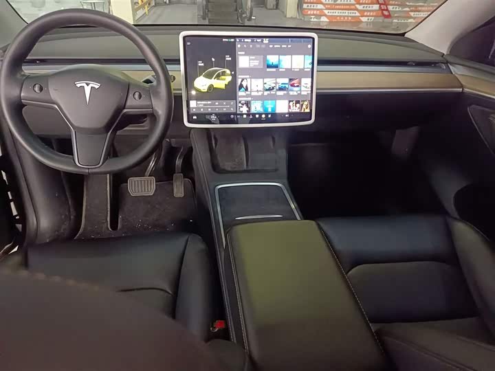 Фото 10 - Tesla Model Y