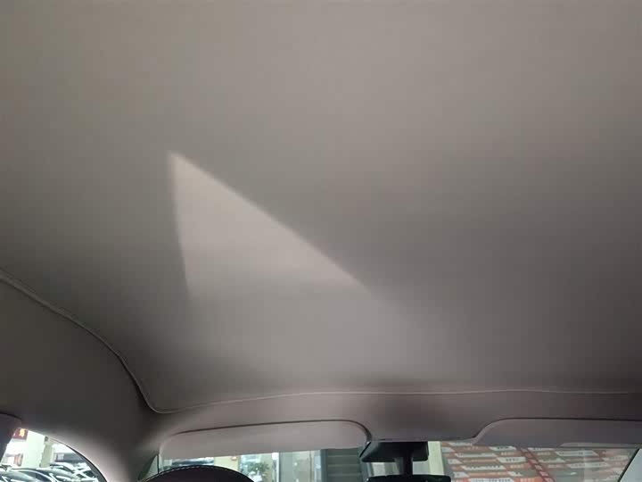 Фото 18 - Tesla Model Y