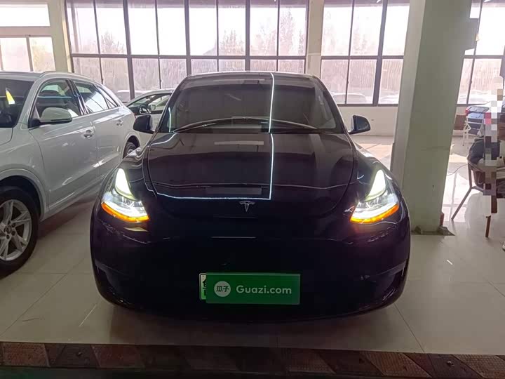 Фото 3 - Tesla Model Y