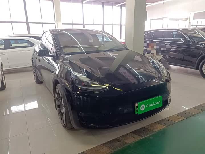 Фото 4 - Tesla Model Y
