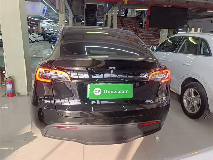 Фото 6 - Tesla Model Y