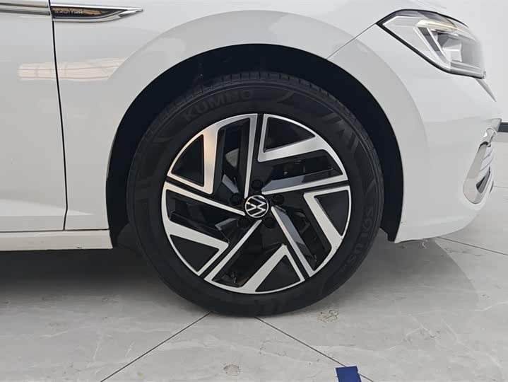 Фото 6 - Volkswagen Sagitar L