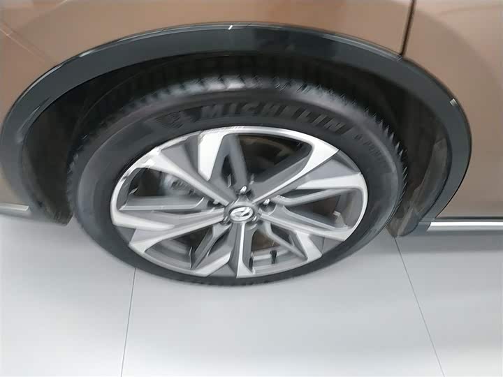 Фото 26 - Mazda EZ-6