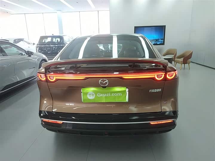 Фото 6 - Mazda EZ-6