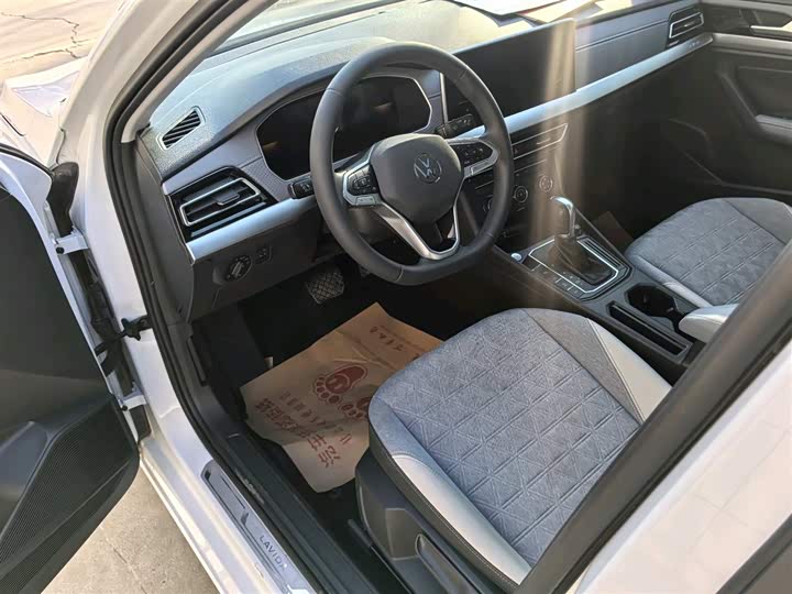 Фото 13 - Volkswagen Lavida