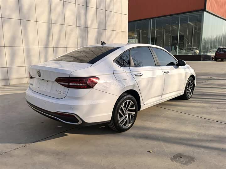 Фото 14 - Volkswagen Lavida