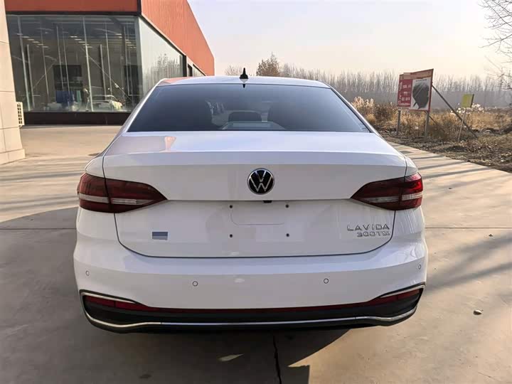 Фото 15 - Volkswagen Lavida