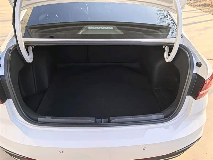 Фото 22 - Volkswagen Lavida