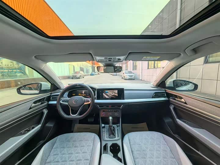 Фото 9 - Volkswagen Lavida