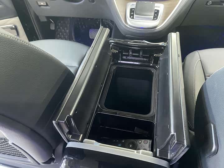 Фото 10 - Mercedes-Benz Vito