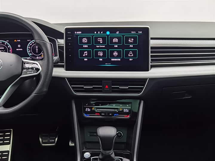 Фото 12 - Volkswagen Tiguan L Pro