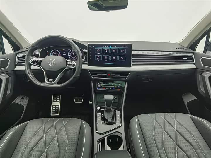 Фото 5 - Volkswagen Tiguan L Pro